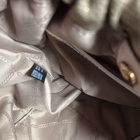 Michael Kors Women's Annie Gold/Tan Messenger Shoulder Bag - Picture 11 of 12